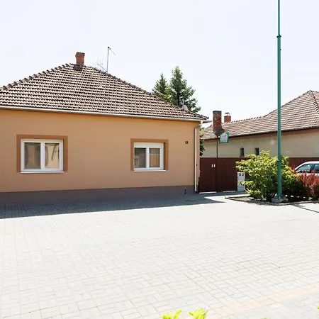 Lak6 * Mórahalom